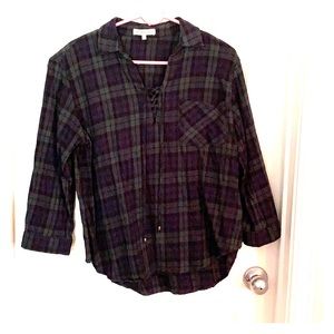 Green & blue plaid, lace front, quarter length.